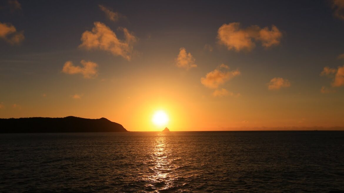 【Japan 1minute Travel KAGOSHIMA Amami Oshima】鹿児島 奄美大島 笠利町 (笠利町から見た夕景タイムラプス動画) 【Japan 1minute Travel KAGOSHIMA Amami Oshima】鹿児島 奄美大島 笠利町 (笠利町から見た夕景タイムラプス動画)