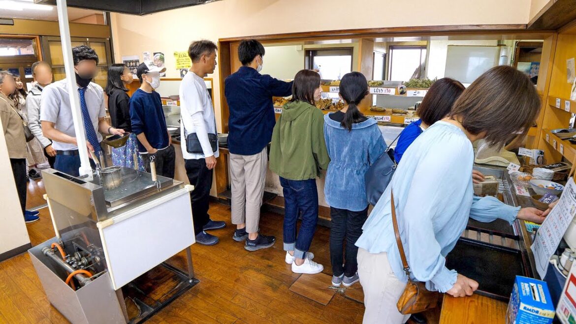 働く男達を支える２４０円爆売れセルフサービスうどん屋が衝撃過ぎた丨Tempura and Udon Restaurant : Japanese style