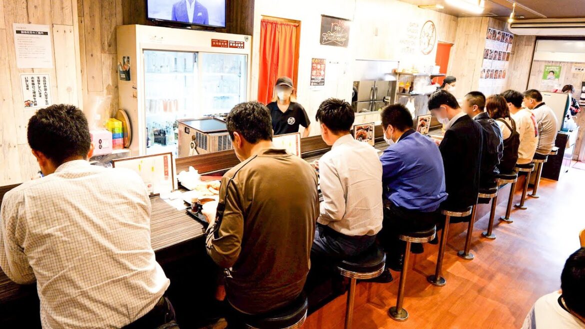 石川）働く男たち爆食い学生が肉丼＆肉定食を大盛りでキメる怪物肉食堂丨Japanese Street Food