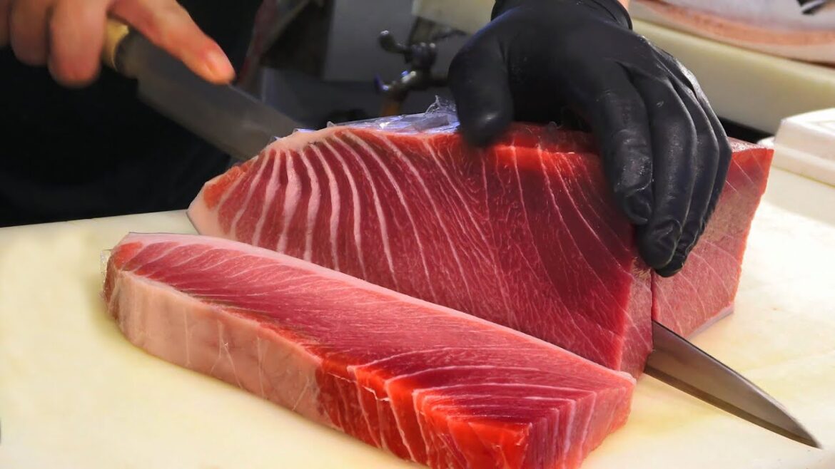 Sashimi Perfection Unleashed! 🔪🍣 | World's Best Bluefin Tuna Sashimi Cutting Skills! 🌎🔪