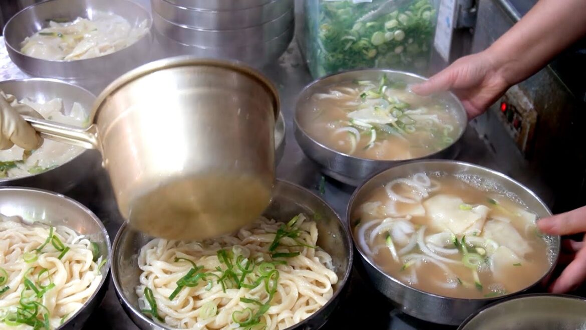 Korea’s Most Popular Handmade Noodles – Kalguksu / Korean street food Korea's Most Popular Handmade Noodles - Kalguksu / Korean street food