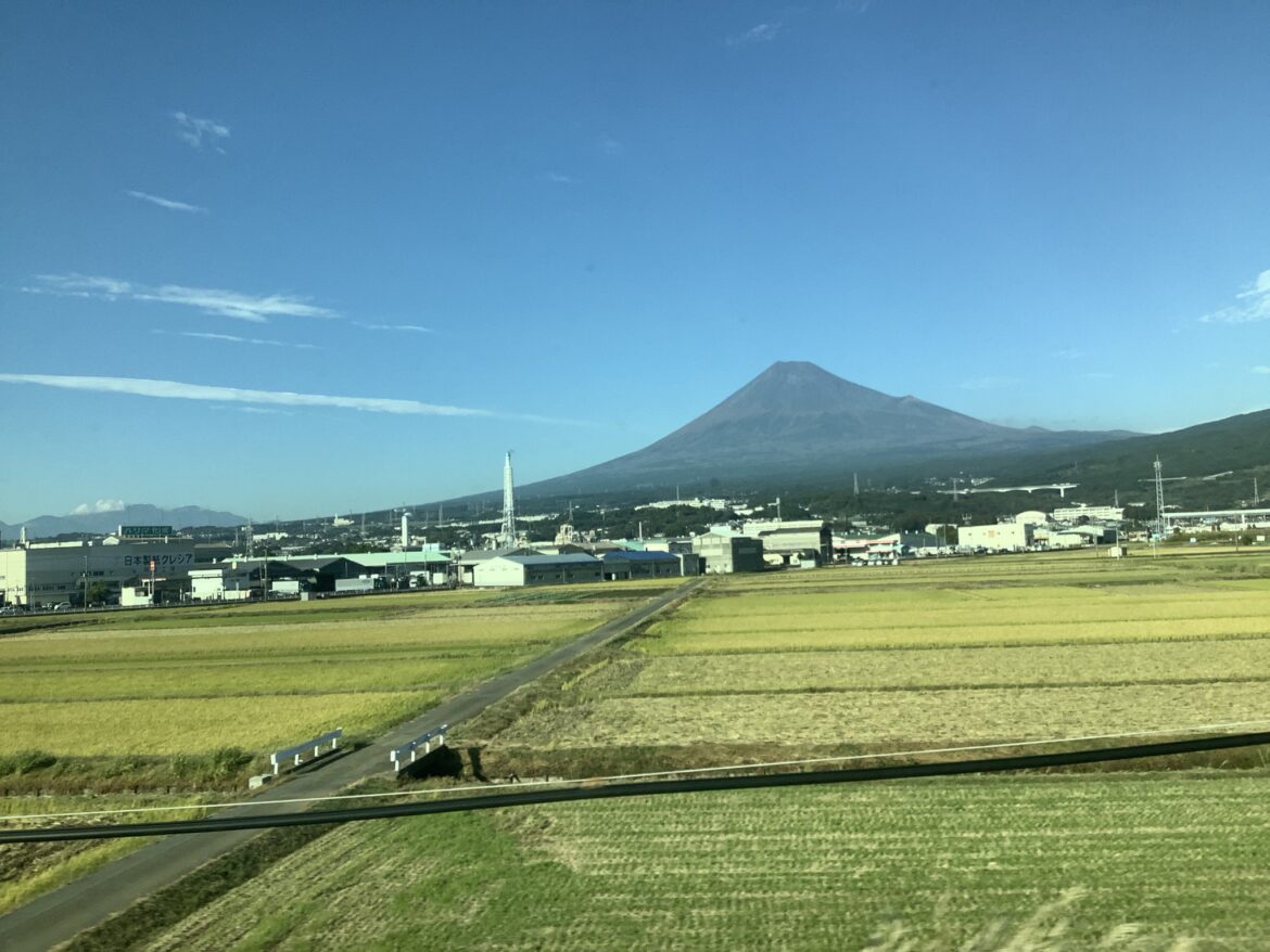 Mount Fuji from the Shinkansen. Isn’t it abnormal for there to be no snow on it in November? It’s completely bare.