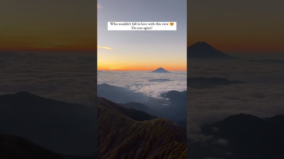 POV: You're in the BEST sunrise spot in Japan🇯🇵 | 📍Mt. Kita | #shorts #youtubeshorts #travel
