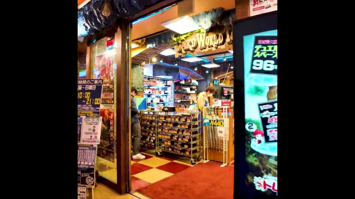 Akihabara, Tokyo 👍Which figure do you like? ♪💖Break Time🍹 #shorts #japan #walk