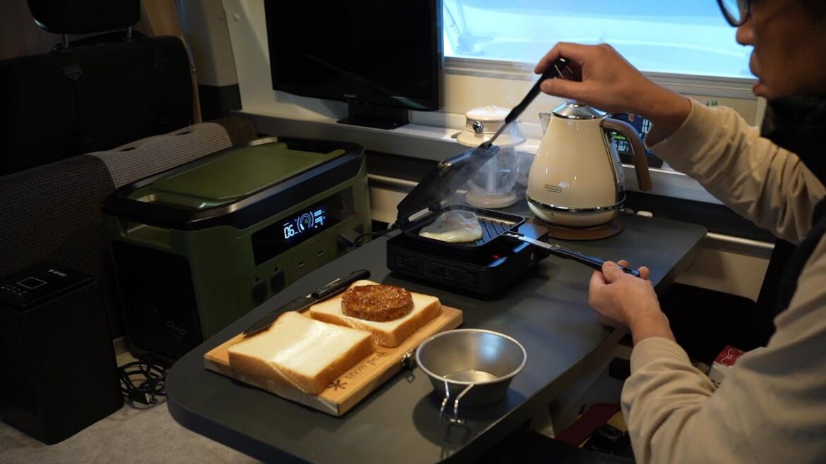 【納車1周年】初冬の日本海の横でキャンピングカーを男ひとりで満喫する車中泊｜ハイエース キャンピングカー