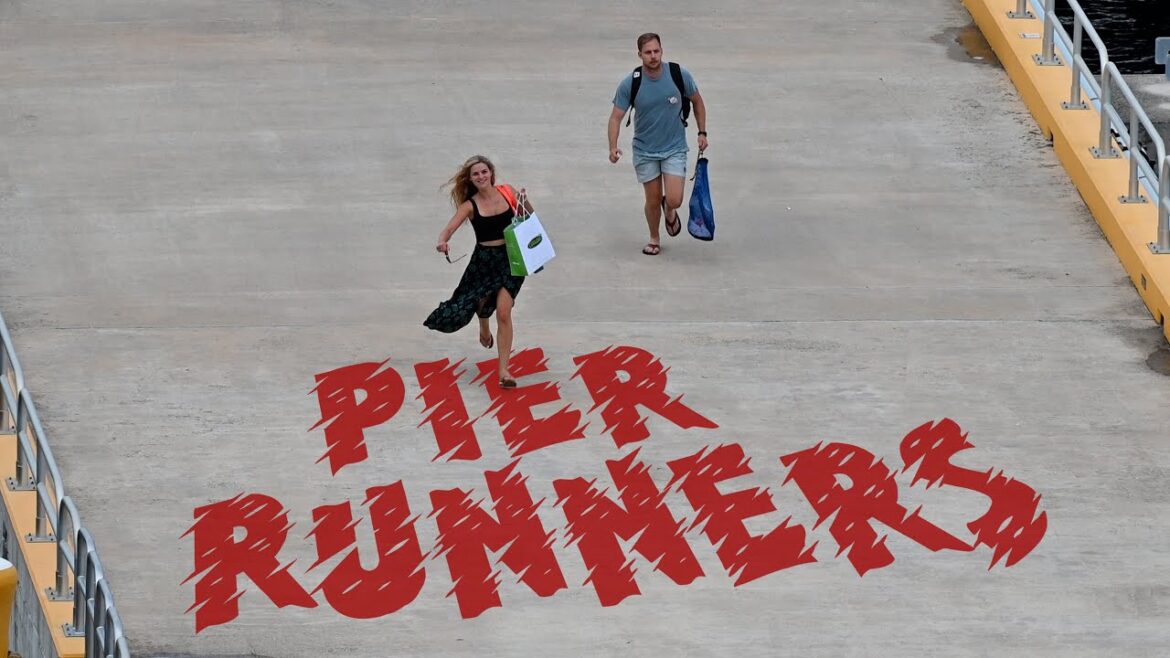 MORE PIER RUNNERS IN COZUMEL! THE FASTEST FLIP FLOP RUNNER IN MEXICO! MORE PIER RUNNERS IN COZUMEL! THE FASTEST FLIP FLOP RUNNER IN MEXICO!