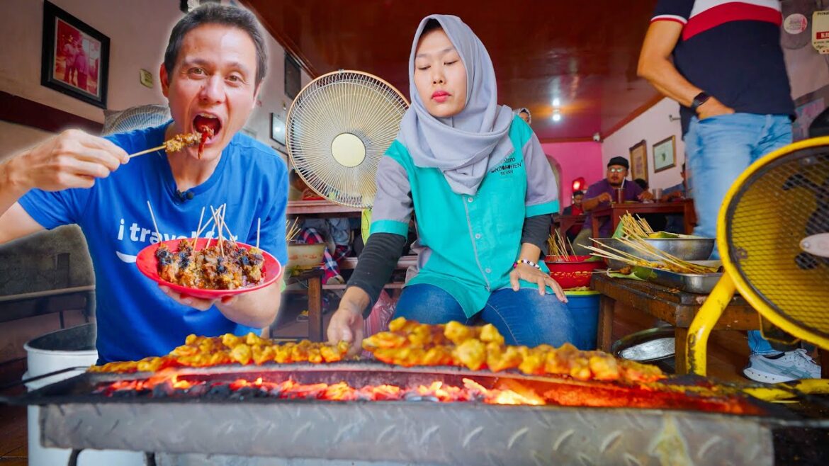 Indonesian Street Food ๐ฎ๐ฉ  COCONUT SATAY + 7 Must Eat Foods in Surabaya, Indonesia! Indonesian Street Food ๐ฎ๐ฉ  COCONUT SATAY + 7 Must Eat Foods in Surabaya, Indonesia!