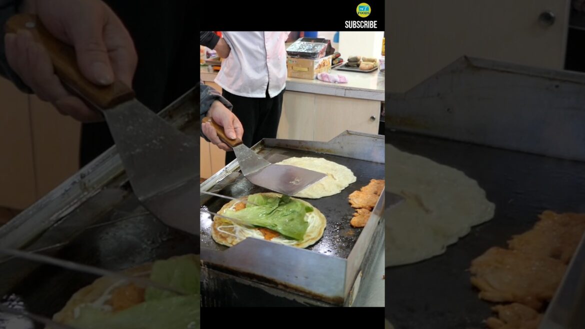 JianBing Shou ❤️煎饼❤️ #shorts #streetfood