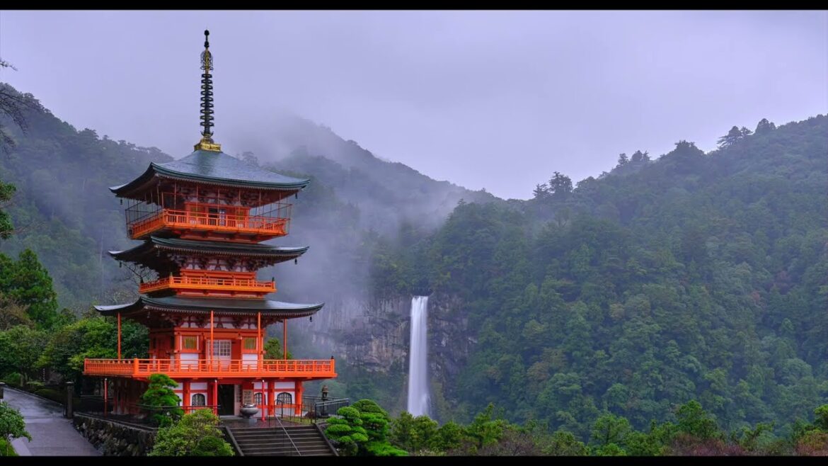 Nachi Falls and Seiganto-Ji, Wakayama, Japan