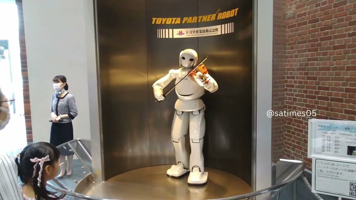 Robot playing violin at Toyota Museum  #youtubevideo #youtube #musicvideo #violin #robot