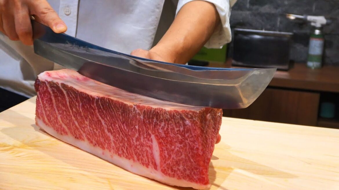 Attractive Tuna Master Showcase $10,000 Giant Bluefin Tuna with Luxurious Cutting Skills! 🍣🔪