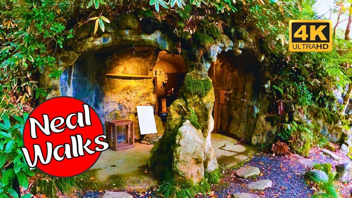 Shrines in Caves at Senkei Garden [4K 60FPS]