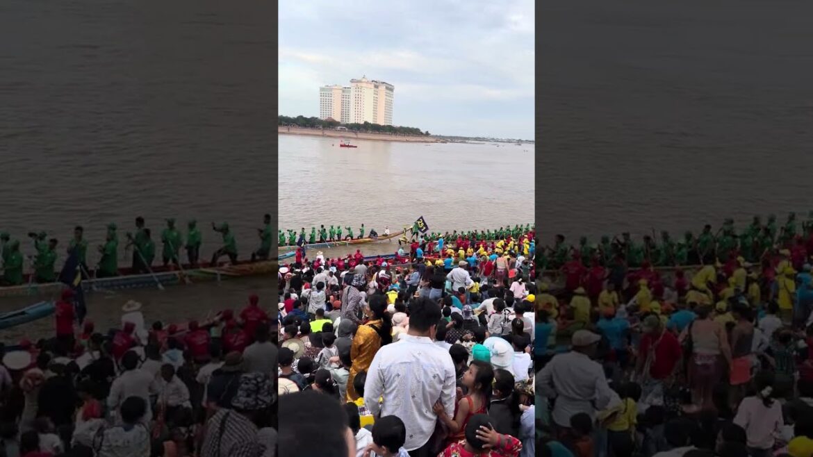 Water Festial In Phnom Penh Cambodia