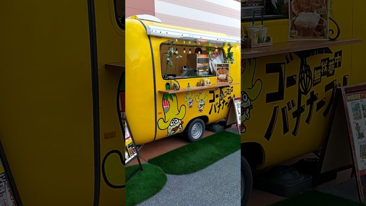 Viva mouchachos😂😂 kitchen car Japan delicious smoothies😎
