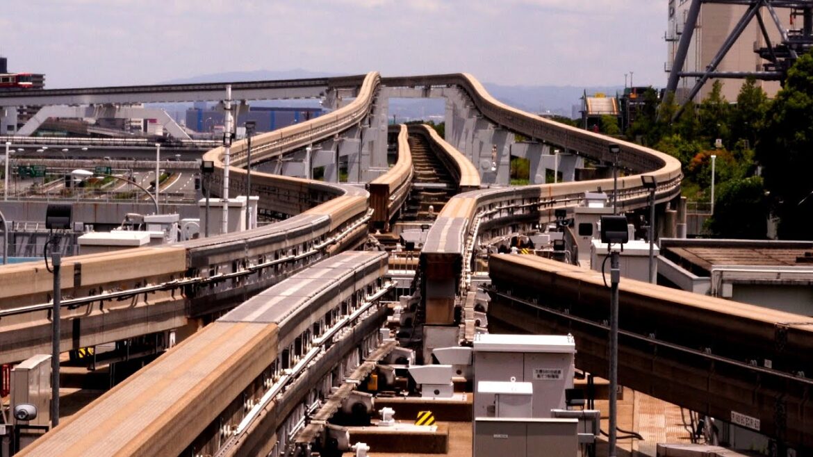 Japan's amazing monorail track switching