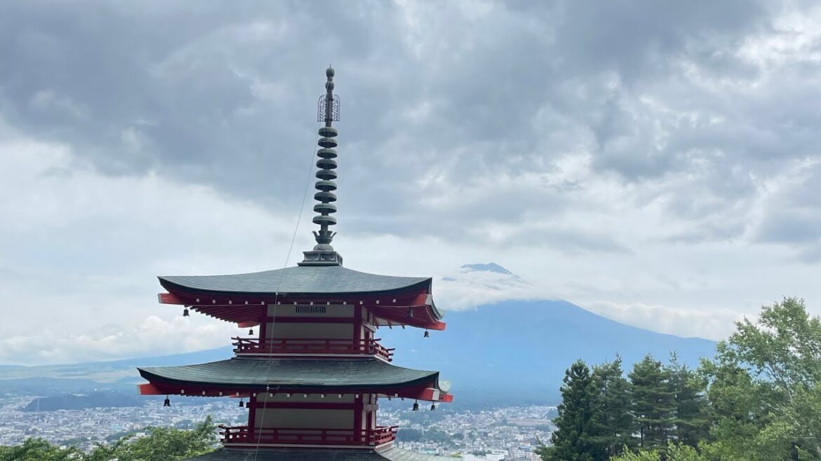 Visiting Mount Fuji? Here is how to get there from Tokyo Visiting Mount Fuji? Here is how to get there from Tokyo