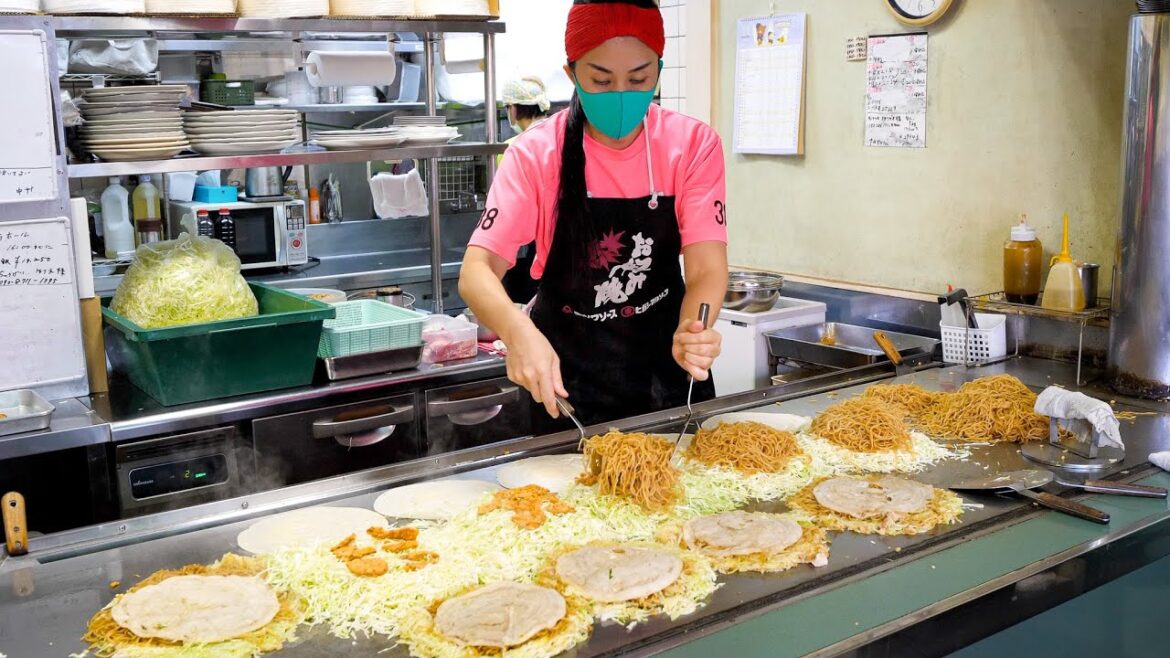 広島）衝撃のデカ盛り鉄板焼き！女将さんたちの鮮やかな連携注文さばき丨Japanese Street Food