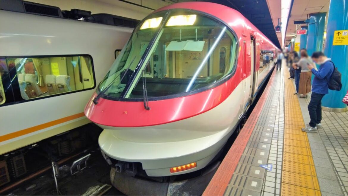 “Ise Shima Liner伊勢志摩ライナー” So colorful and relax train in Kintetsu -Japan Train Travel-