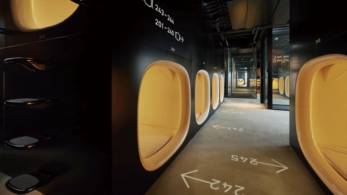 Like a spaceship! Capsule hotel that can do sleep analysis | ninehours Akasaka sleep lab