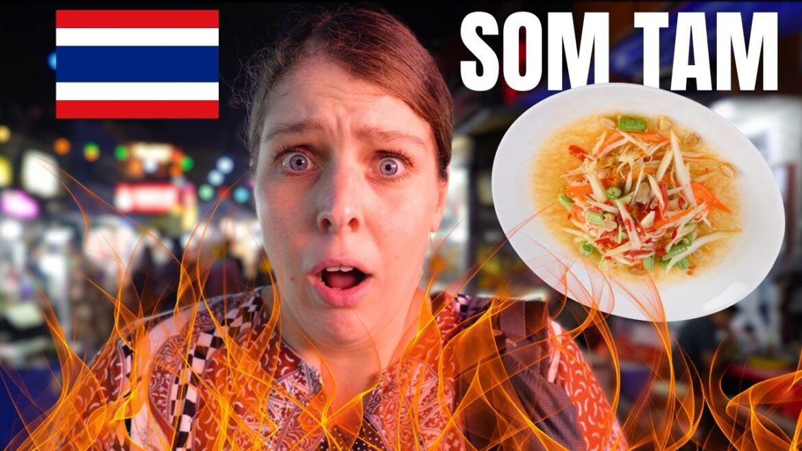 Spicy Thai Street Food in Bangkok 🇹🇭 Our 1st Papaya Salad 🌶️