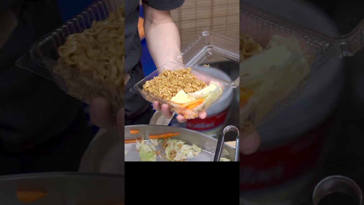 Noodle Beef Egg Ham - THAILAND - Click the Link for More Street Food Videos