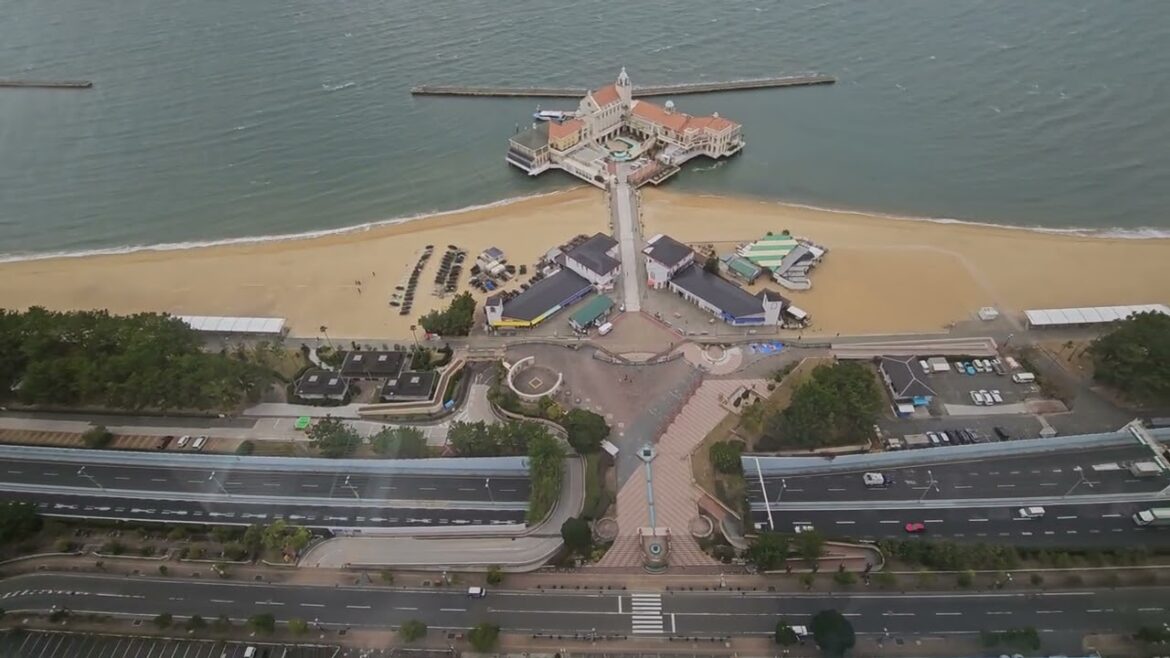 Fukuoka Tower: Views of Momochi Seaside Park & Hakata Bay Fukuoka Tower: Views of Momochi Seaside Park & Hakata Bay