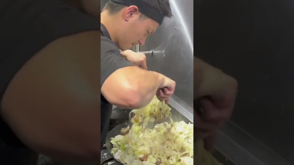 This Cabbage and Meat Mountain FEEDS 1000 people in Japan!