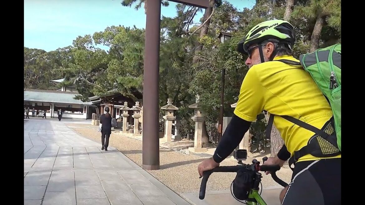 Japan by bike . 1.200 km from Fukuoka to Osaka Japan by bike . 1.200 km from Fukuoka to Osaka