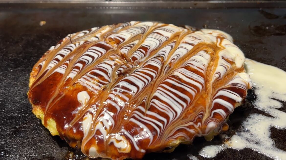 Must-Eat Osaka Food OKONOMIYAKI