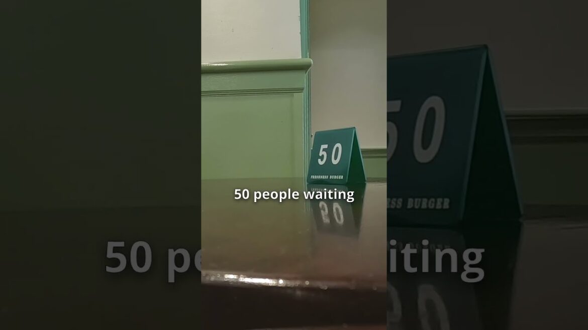 50 People waiting! ‘FRESHNESS BURGER’ ๐๐ #japan #insidejapan #shortsviral 50 People waiting! 'FRESHNESS BURGER' ๐๐ #japan #insidejapan #shortsviral