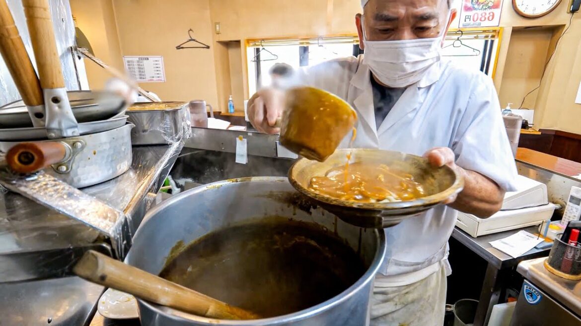 衝撃のカツカレー肉爆弾!圧倒的なこだわりを魅せる極みカレーうどん職人の1日丨INCREDIBLE NOODLES, Japanese Curry Udon 衝撃のカツカレー肉爆弾!圧倒的なこだわりを魅せる極みカレーうどん職人の1日丨INCREDIBLE NOODLES, Japanese Curry Udon