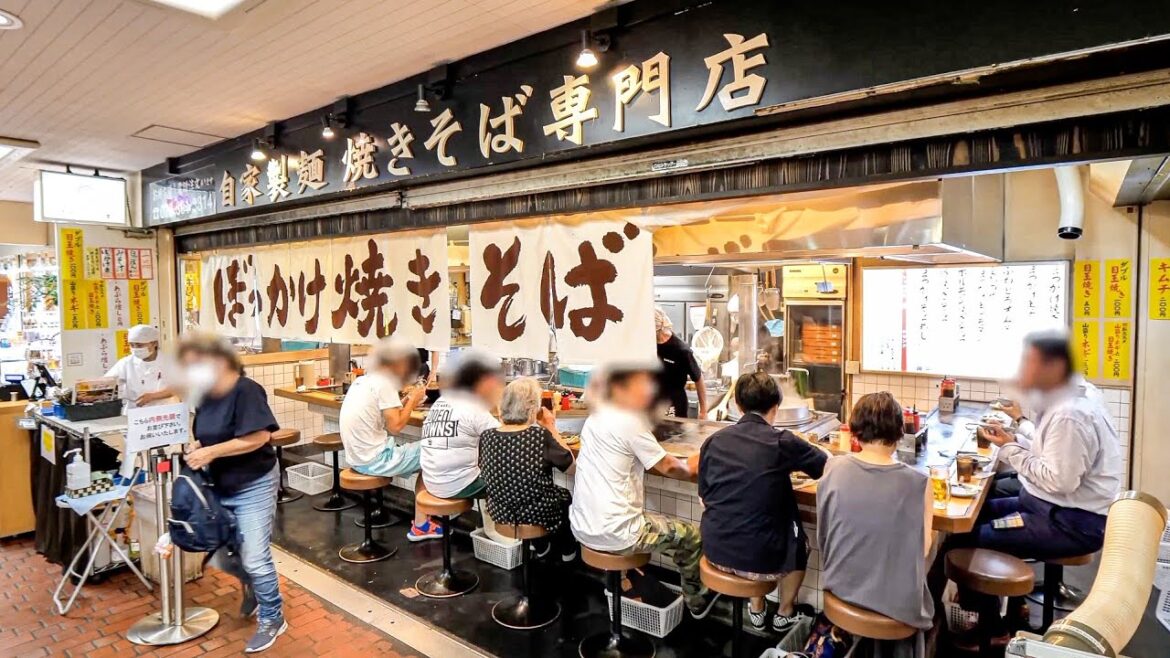 信じられない焼きそばラッシュ!鮮やかな高速注文さばきが炸裂する焼きそば専門店の1日に密着|Amazing Skill! Teppanyaki Master 信じられない焼きそばラッシュ!鮮やかな高速注文さばきが炸裂する焼きそば専門店の1日に密着|Amazing Skill! Teppanyaki Master