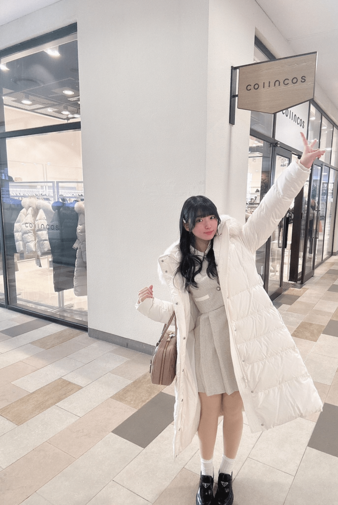 Shindou Amane at Her Favorite Outlet Mall in Korea