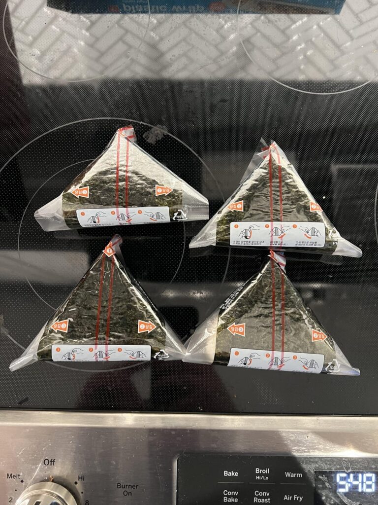 Learned how to make onigiri!!