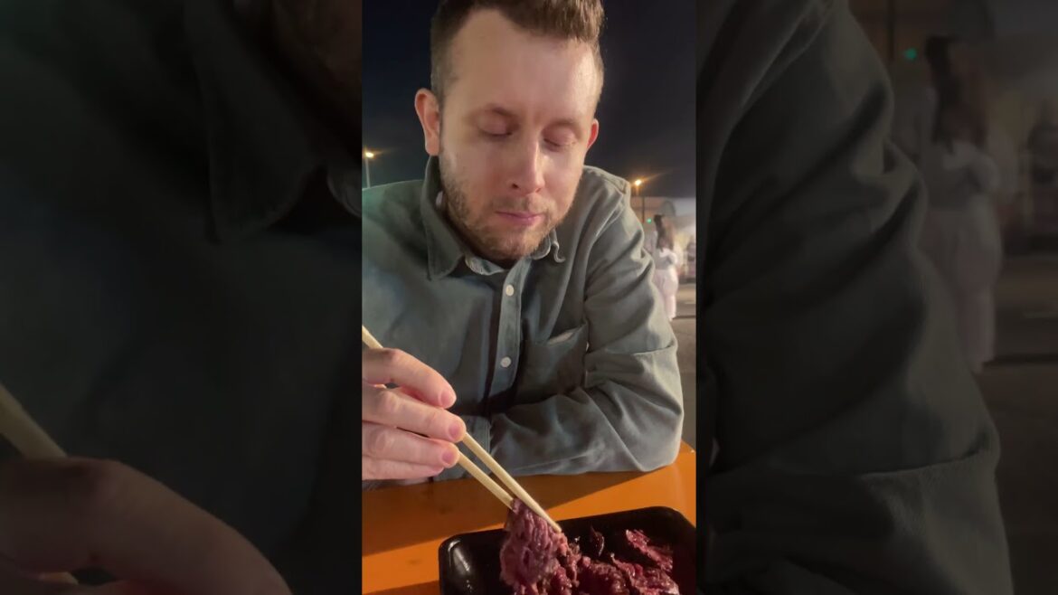 Eating Japanese Beef Skirt Steak ハラミ at Niku Fes - Meat Festival - Tokyo Minato #japanesefood #tokyo