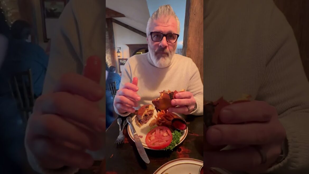 Burger Series: The White Horse Country Pub & Restaurant #burger #foodie #foodieadventures #ctfoodies