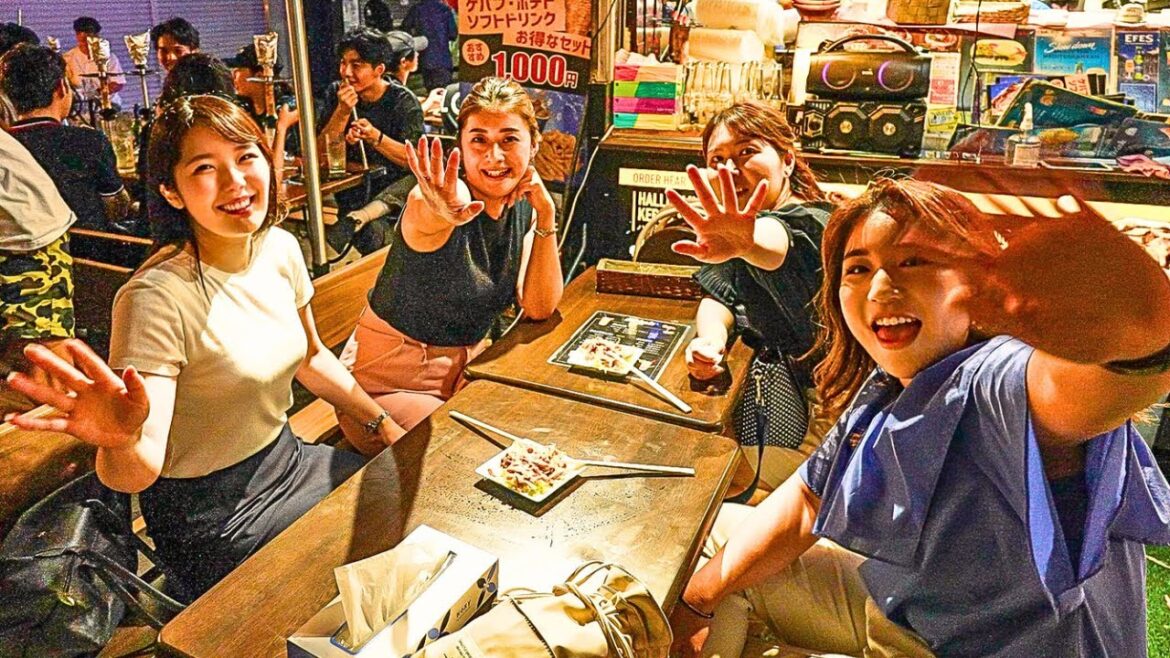 Cute reaction of Japanese Girls while exploring Today’s Ameyoko Cute reaction of Japanese Girls while exploring Today’s Ameyoko