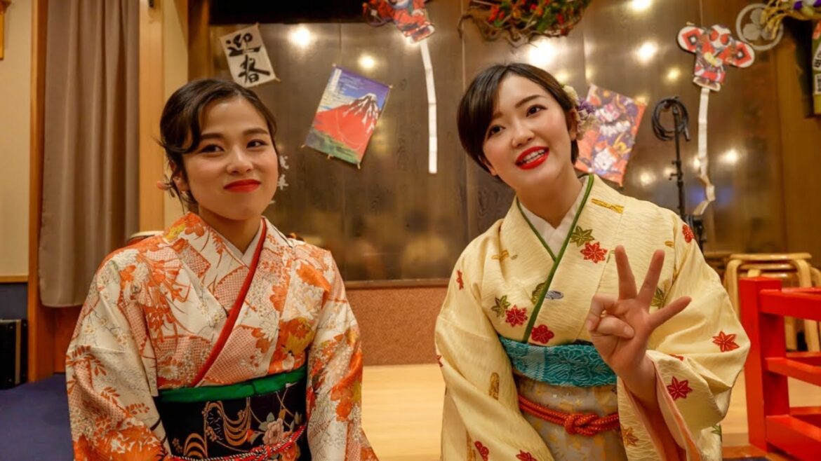 All Workers of This Rare Japanese Restaurant are World Top Talented Artists All Workers of This Rare Japanese Restaurant are World Top Talented Artists