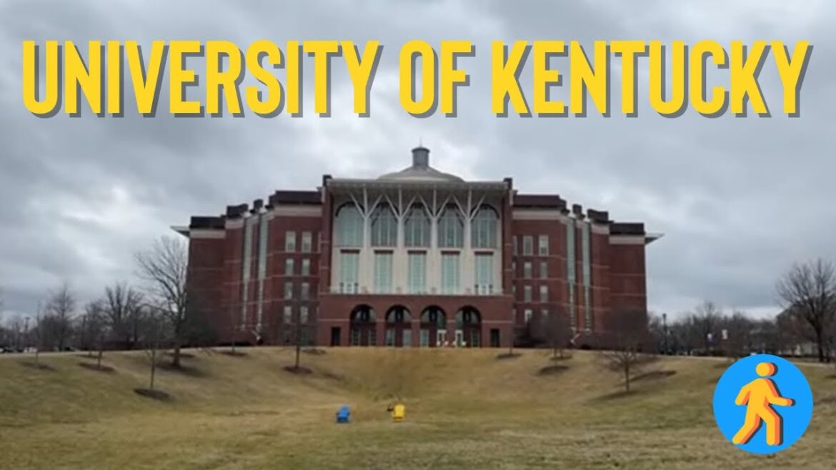 Walking in Lexington, Kentucky - University of Kentucky ￼