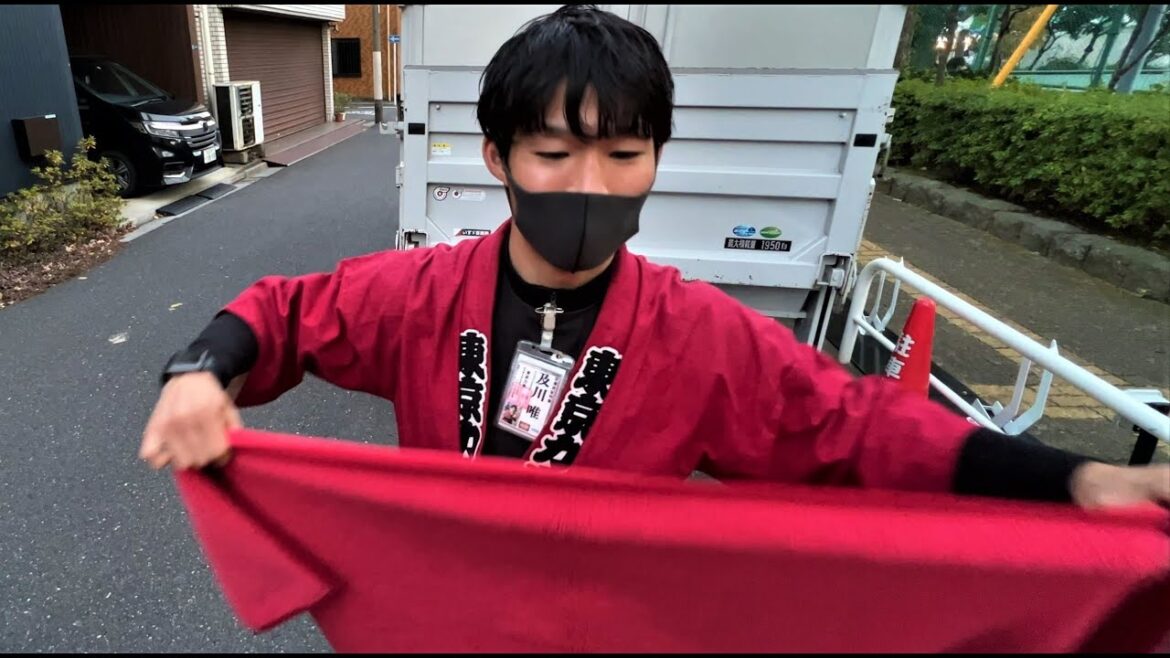 A Pro Boxer & Rickshaw Girls’ Trainer Carries Me In Tokyo A Pro Boxer & Rickshaw Girls' Trainer Carries Me In Tokyo