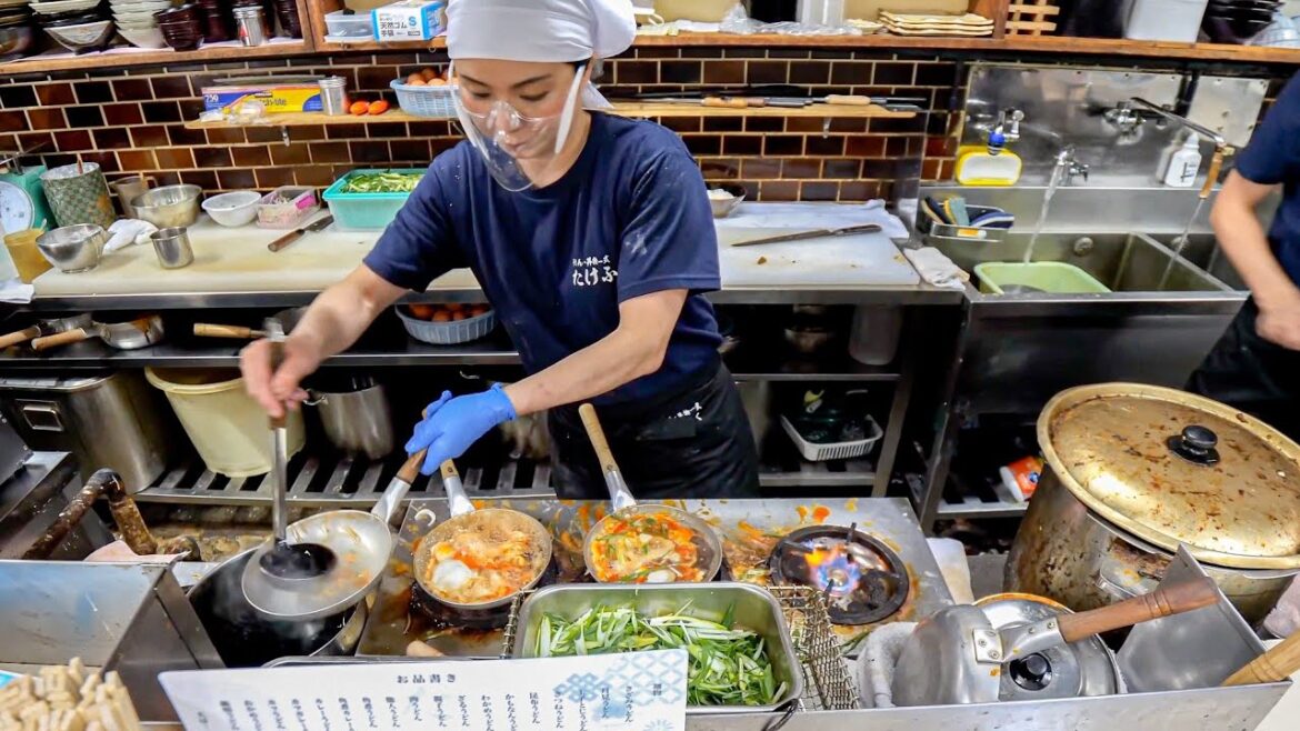 信じられないカツ丼ラッシュ!驚異的な注文量を華麗に回す極みのどんぶり職人たちに密着丨Japanese Street Food 信じられないカツ丼ラッシュ!驚異的な注文量を華麗に回す極みのどんぶり職人たちに密着丨Japanese Street Food