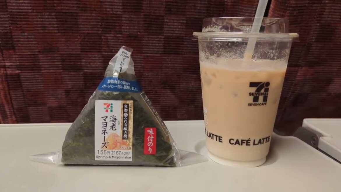 Active volcano in the city: Trip to Kagoshima