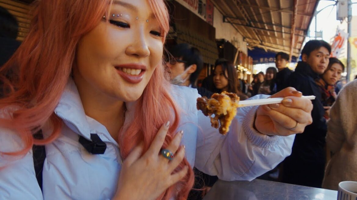 Japanese STREET Food Tour of TSUKIJI Market - Tokyo, Japan!