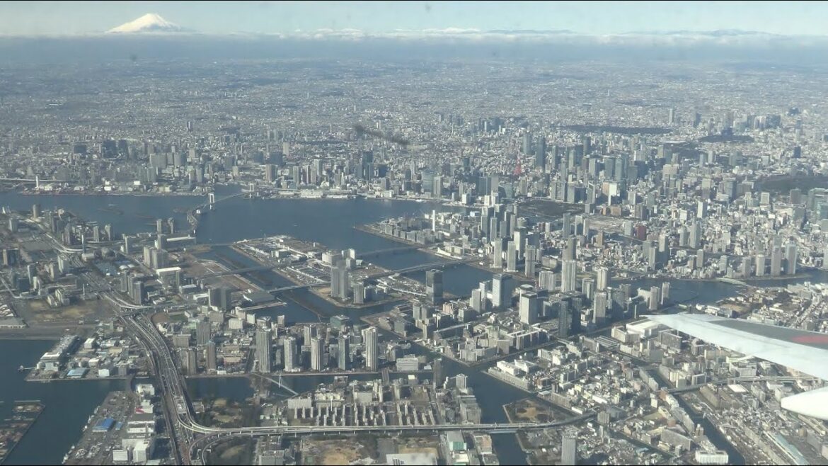 THE SIGHT OF JAPAN 1/2 : Flight onboard ANA B 777-281ER JA744A from Tokyo (HND) to Hakodate (HKD) THE SIGHT OF JAPAN 1/2 : Flight onboard ANA B 777-281ER JA744A from Tokyo (HND) to Hakodate (HKD)