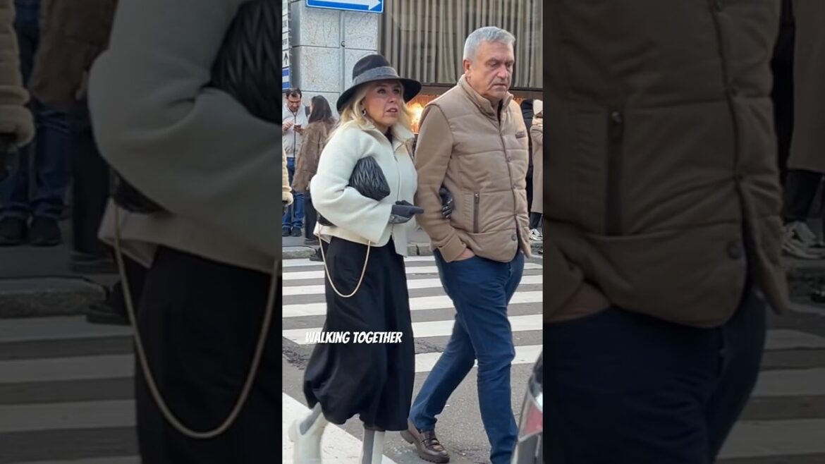 TRENDY STYLE OF MILAN #shorts #milanstreetstyle #fashionstyle TRENDY STYLE OF MILAN #shorts #milanstreetstyle #fashionstyle