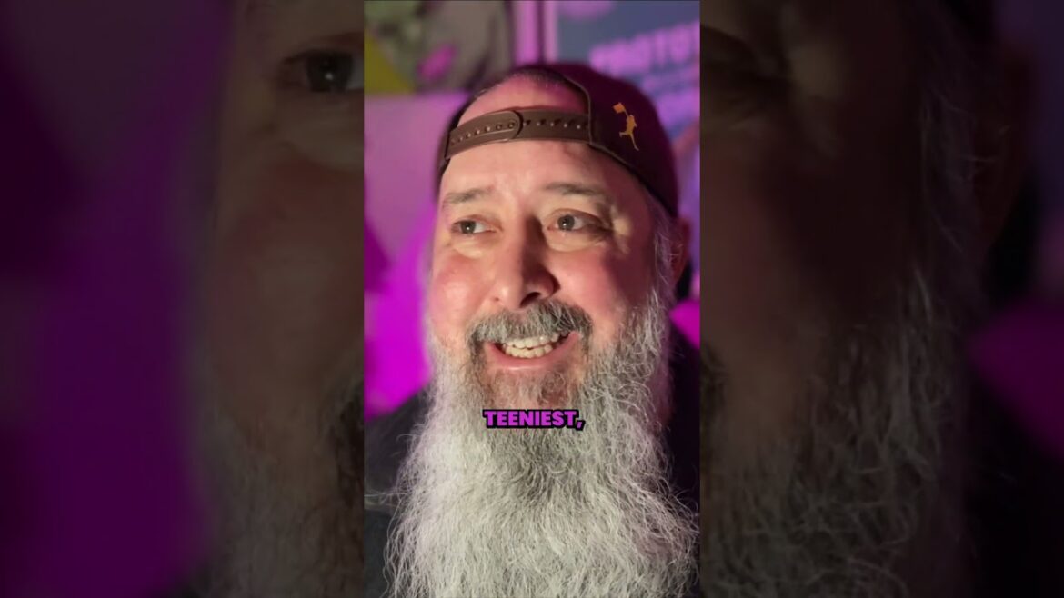 ✅ PLEASE VOTE for the world’s smallest park and its teeny tiny website ✅ PLEASE VOTE for the world's smallest park and its teeny tiny website