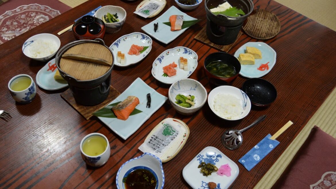 Kinosakionsen: Town, Ryokan and Food Tour Kinosakionsen: Town, Ryokan and Food Tour
