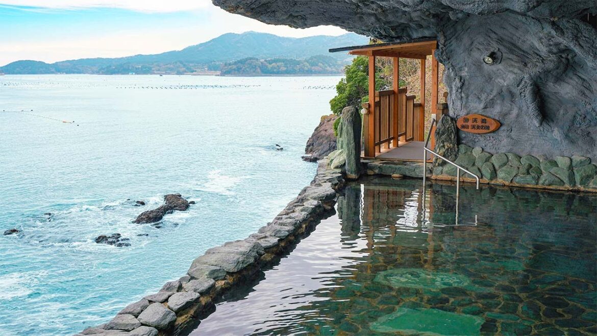 Beautiful Seaside Onsen Hotel in Town Recovering from Tsunami Damage | Minamisanriku Hotel Kanyo Beautiful Seaside Onsen Hotel in Town Recovering from Tsunami Damage | Minamisanriku Hotel Kanyo