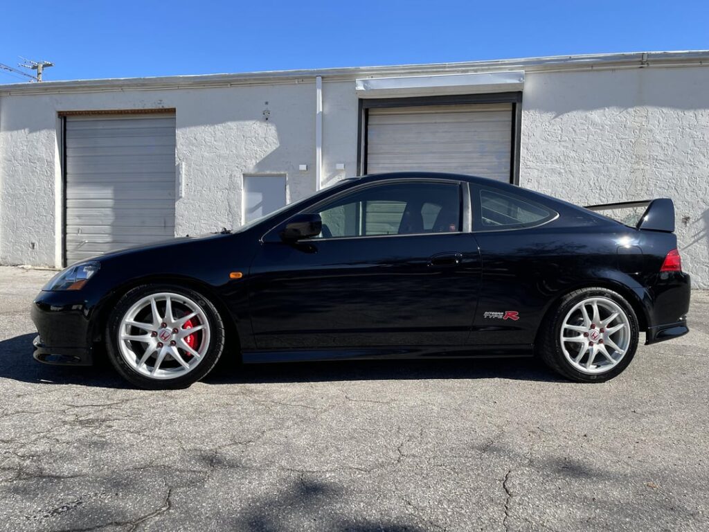 Replica build is officially finished. DC5 Type -R.