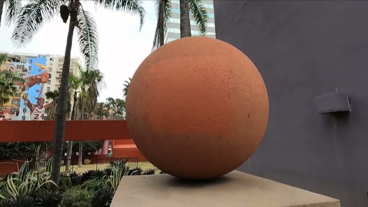 Downtown LA - Day & Night - 6th Street Bridge - Arts District Locations (Mr. Thrasha Show Ep. 327)